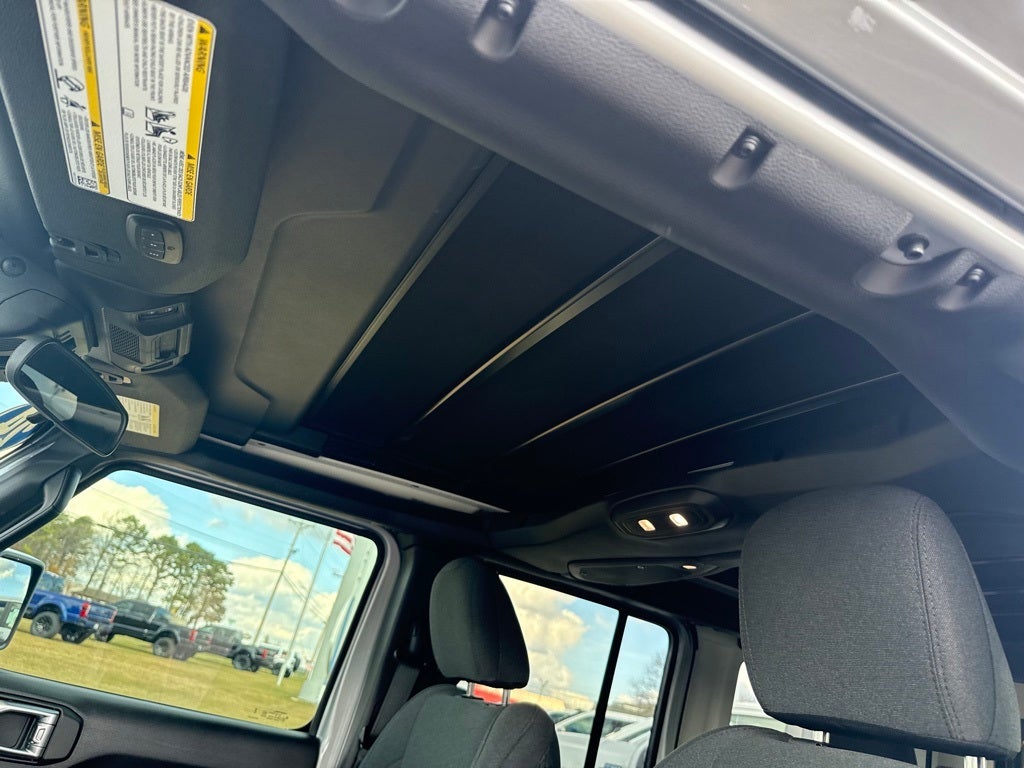 2024 Jeep Wrangler 4-Door Willys 4x4