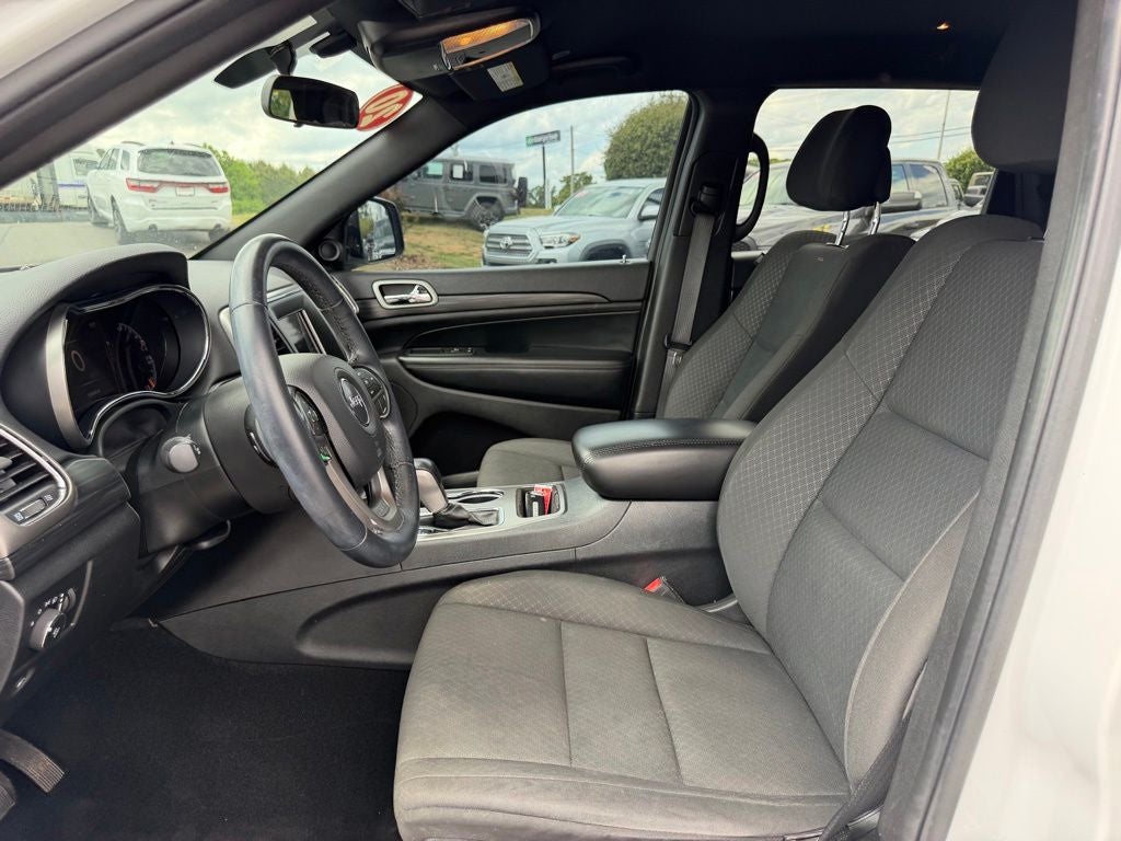 2020 Jeep Grand Cherokee Laredo E 4x2
