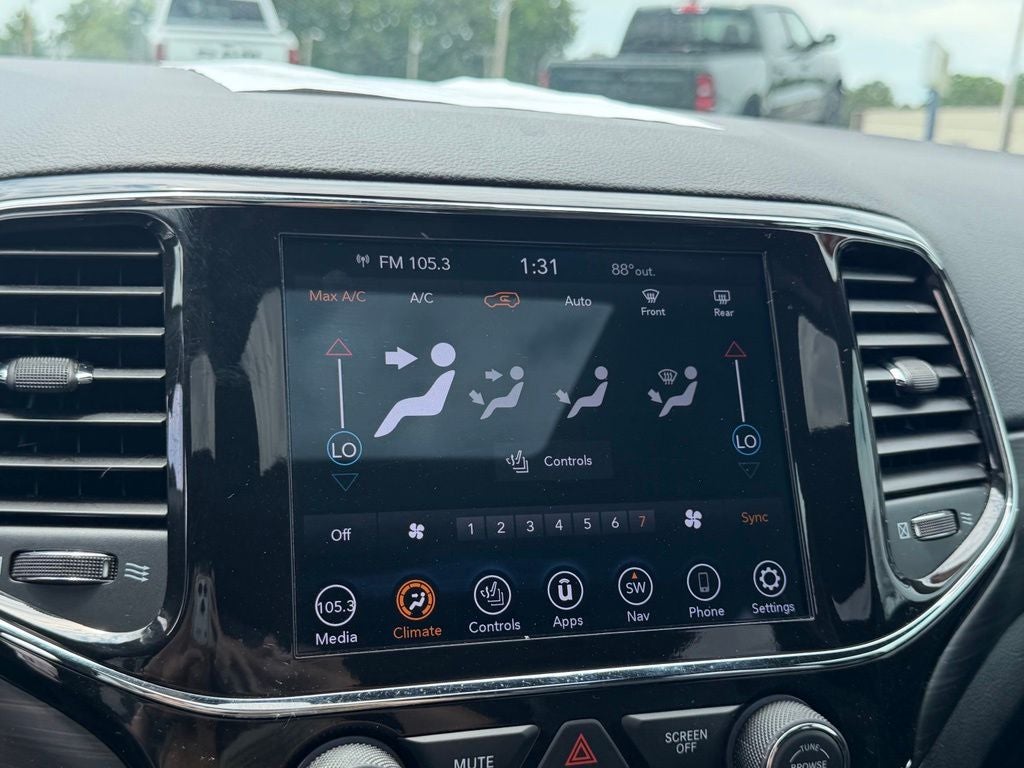 2021 Jeep Grand Cherokee Laredo X 4x4