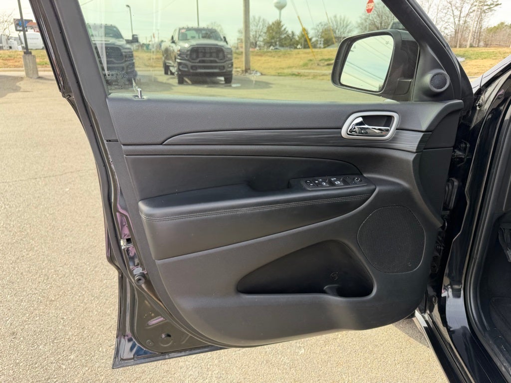 2021 Jeep Grand Cherokee Laredo X 4x4