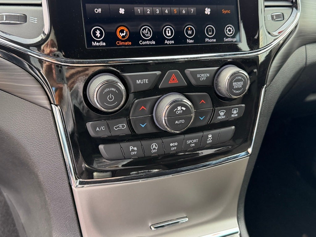 2021 Jeep Grand Cherokee Laredo X 4x4