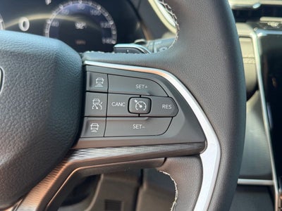 2026 Jeep Grand Cherokee Laredo 4x2