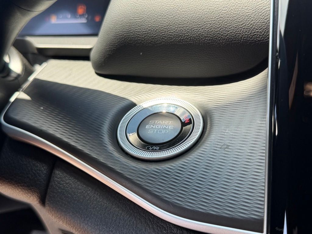 2026 Jeep Grand Cherokee Laredo 4x2