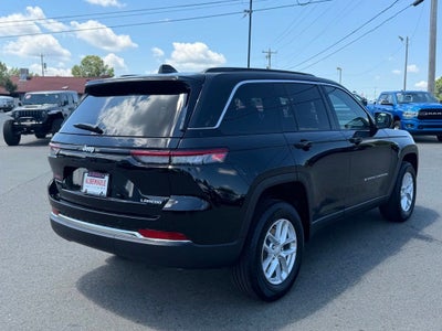 2026 Jeep Grand Cherokee Laredo 4x2