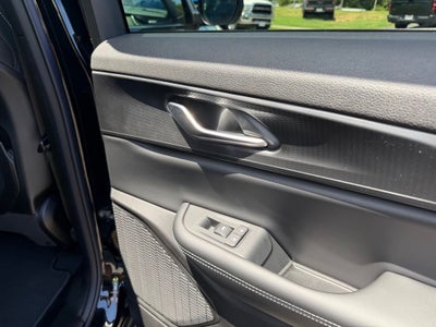 2026 Jeep Grand Cherokee Laredo 4x2