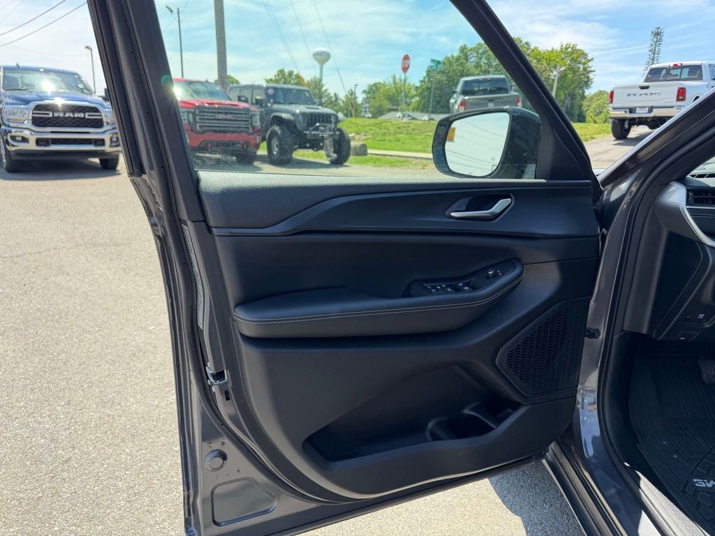 2023 Jeep Grand Cherokee Altitude X 4x4