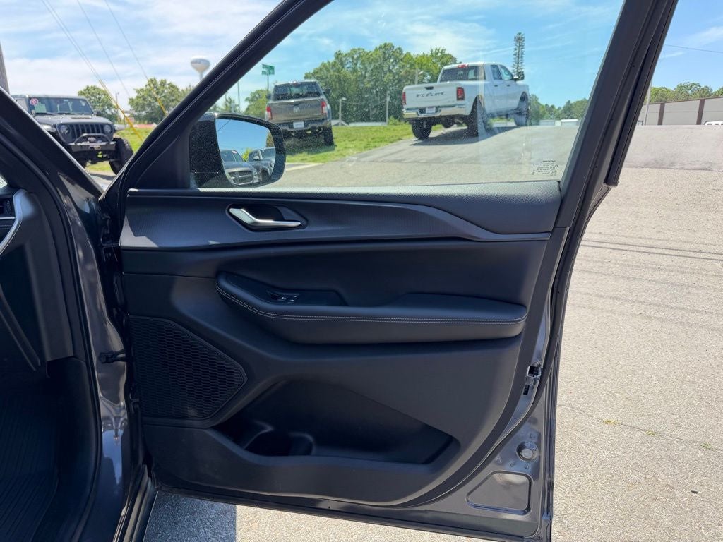 2023 Jeep Grand Cherokee Altitude X 4x4