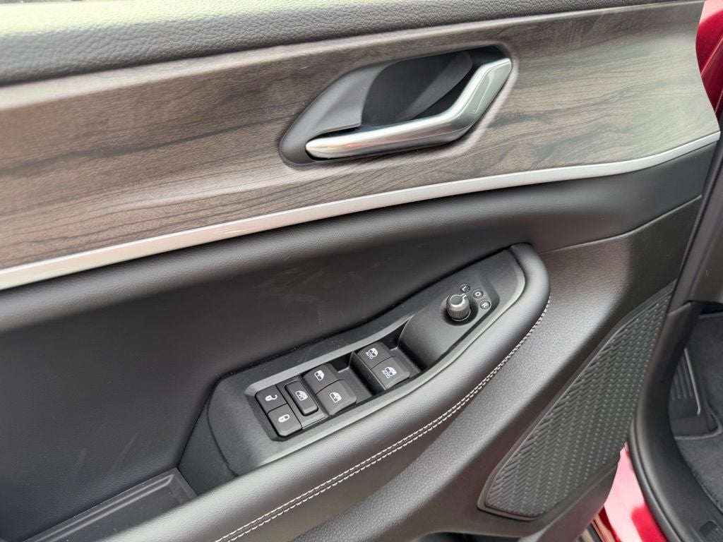 2026 Jeep Grand Cherokee Altitude 4x4