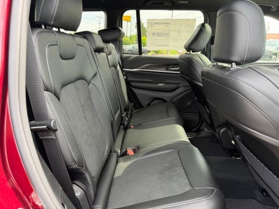 2026 Jeep Grand Cherokee Altitude 4x4