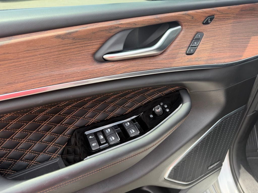 2023 Jeep Grand Cherokee L Summit 4x4