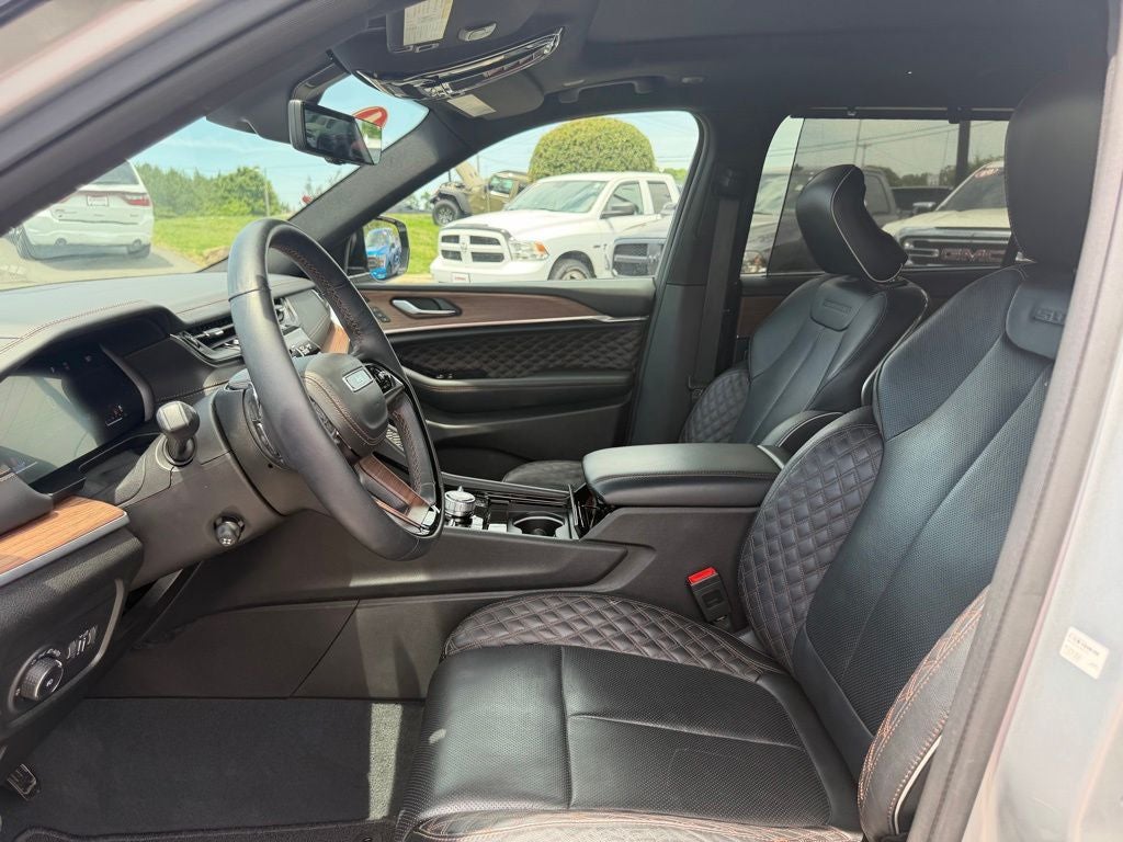 2023 Jeep Grand Cherokee L Summit 4x4