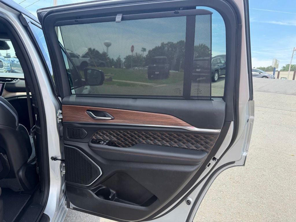 2023 Jeep Grand Cherokee L Summit 4x4