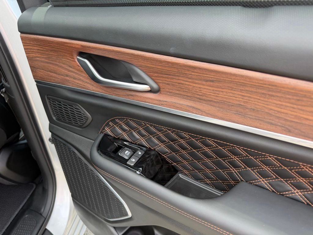 2023 Jeep Grand Cherokee L Summit 4x4