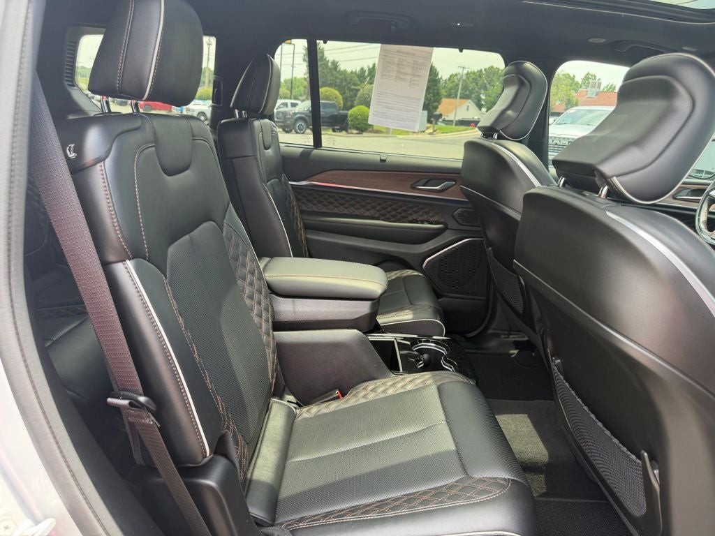 2023 Jeep Grand Cherokee L Summit 4x4