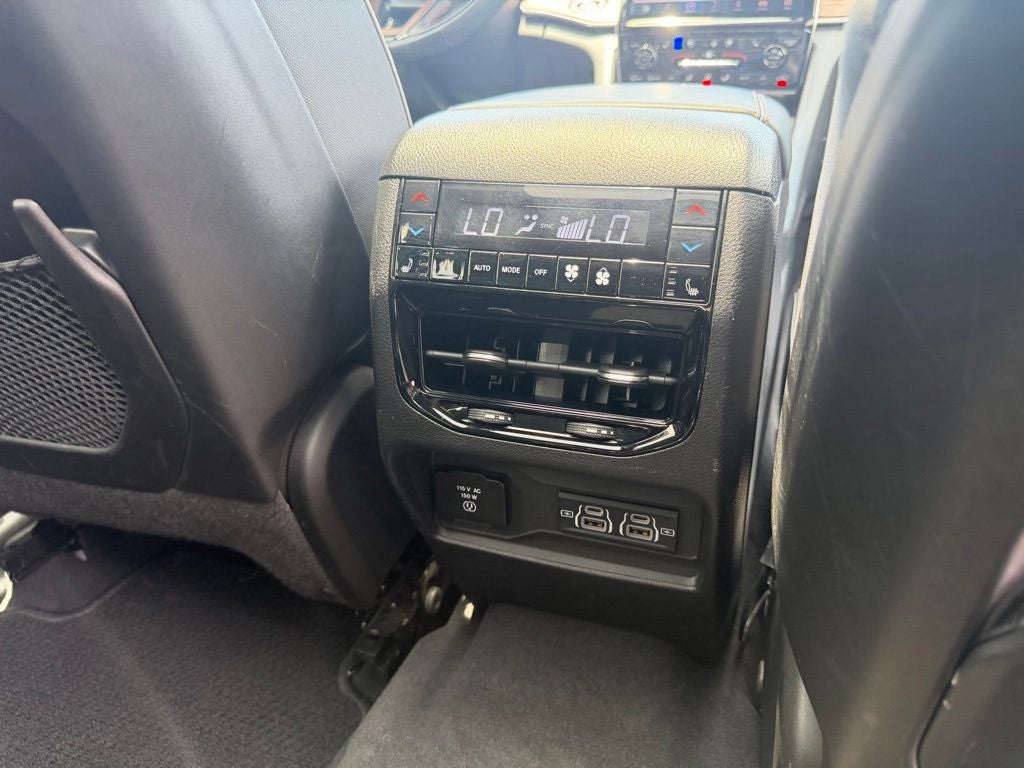 2023 Jeep Grand Cherokee L Summit 4x4