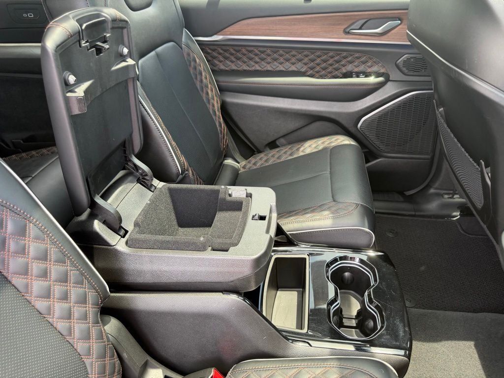 2023 Jeep Grand Cherokee L Summit 4x4
