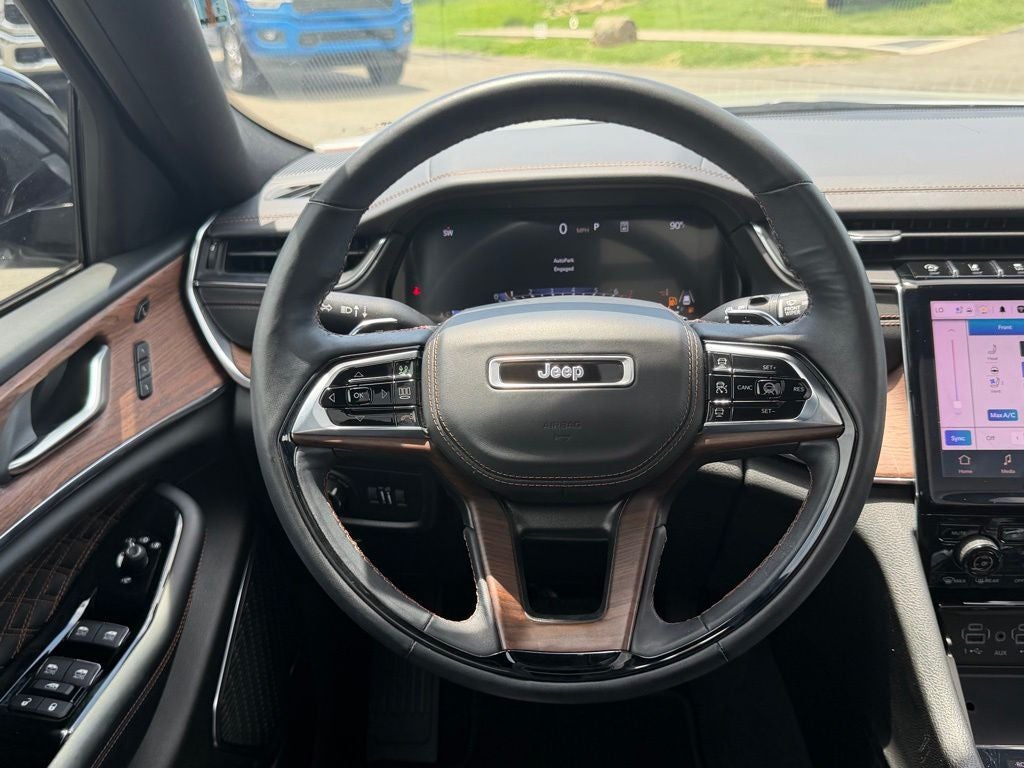 2023 Jeep Grand Cherokee L Summit 4x4
