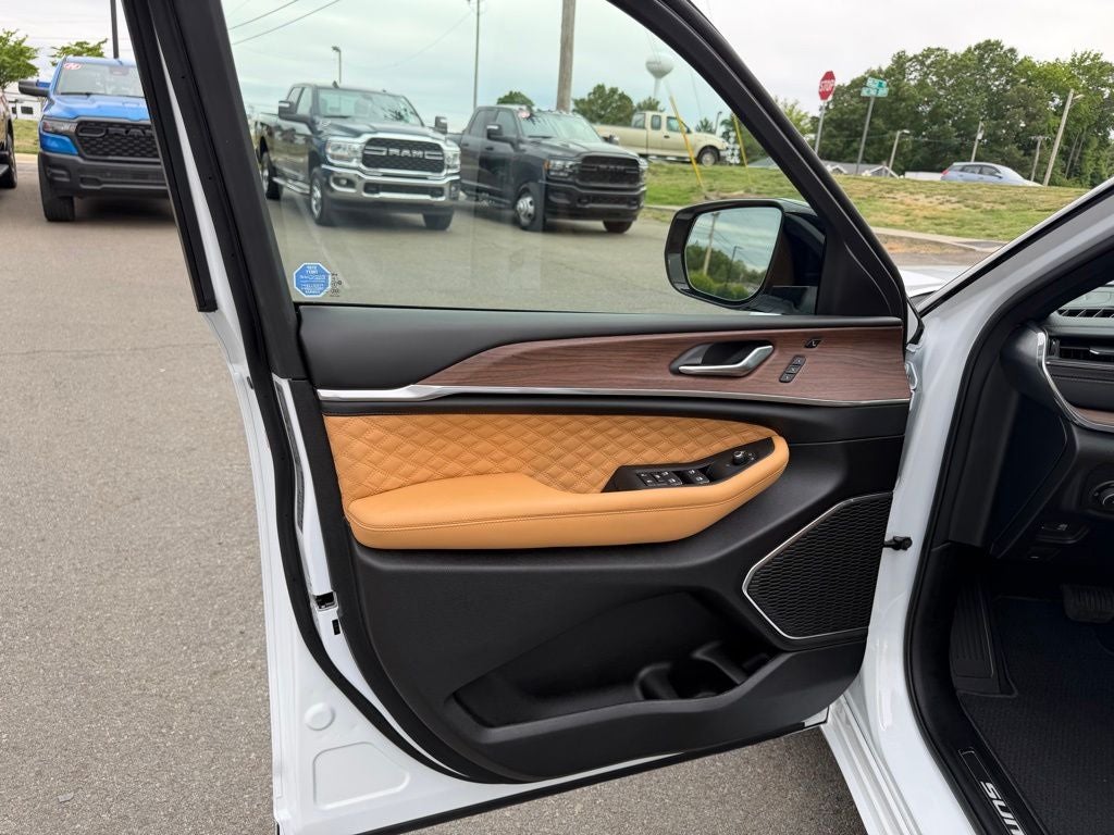 2024 Jeep Grand Cherokee L Summit Reserve 4x4