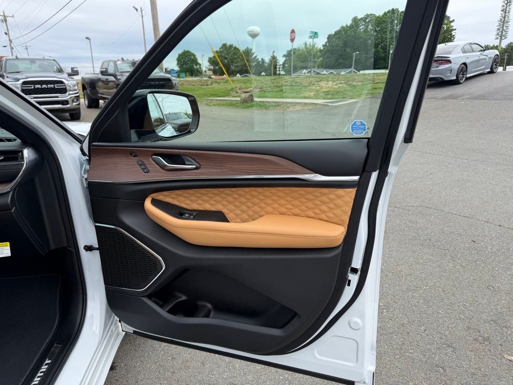 2024 Jeep Grand Cherokee L Summit Reserve 4x4