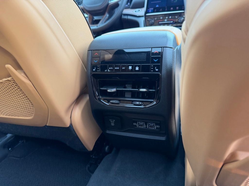 2024 Jeep Grand Cherokee L Summit Reserve 4x4
