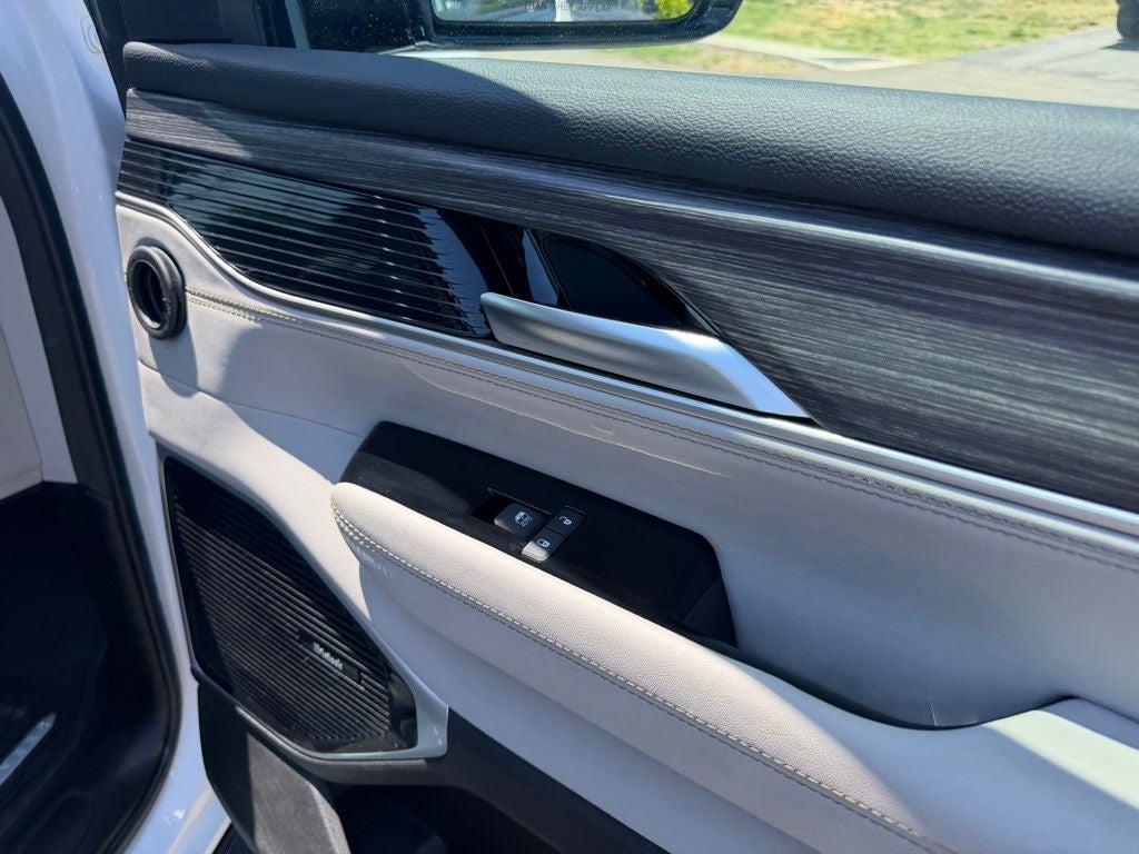 2024 Jeep Wagoneer L Series III 4x4