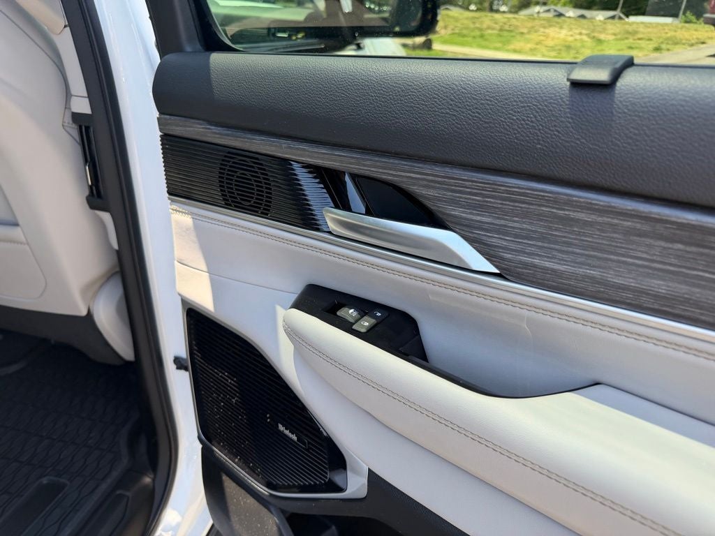 2024 Jeep Wagoneer L Series III 4x4