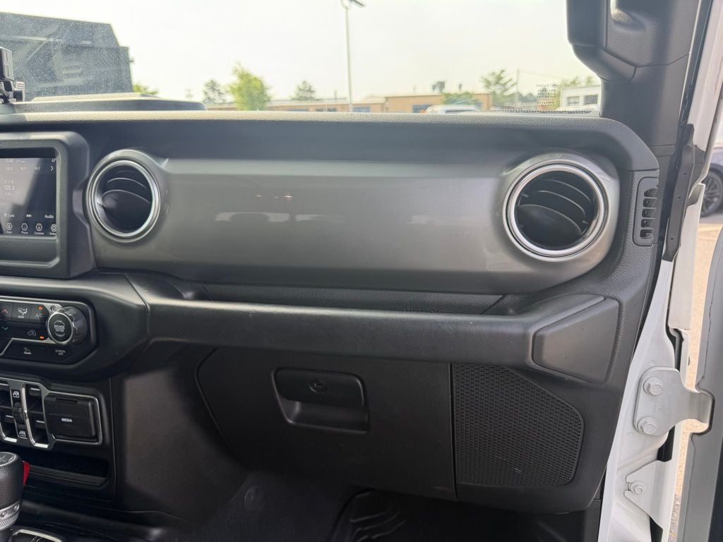 2020 Jeep Gladiator Overland 4x4