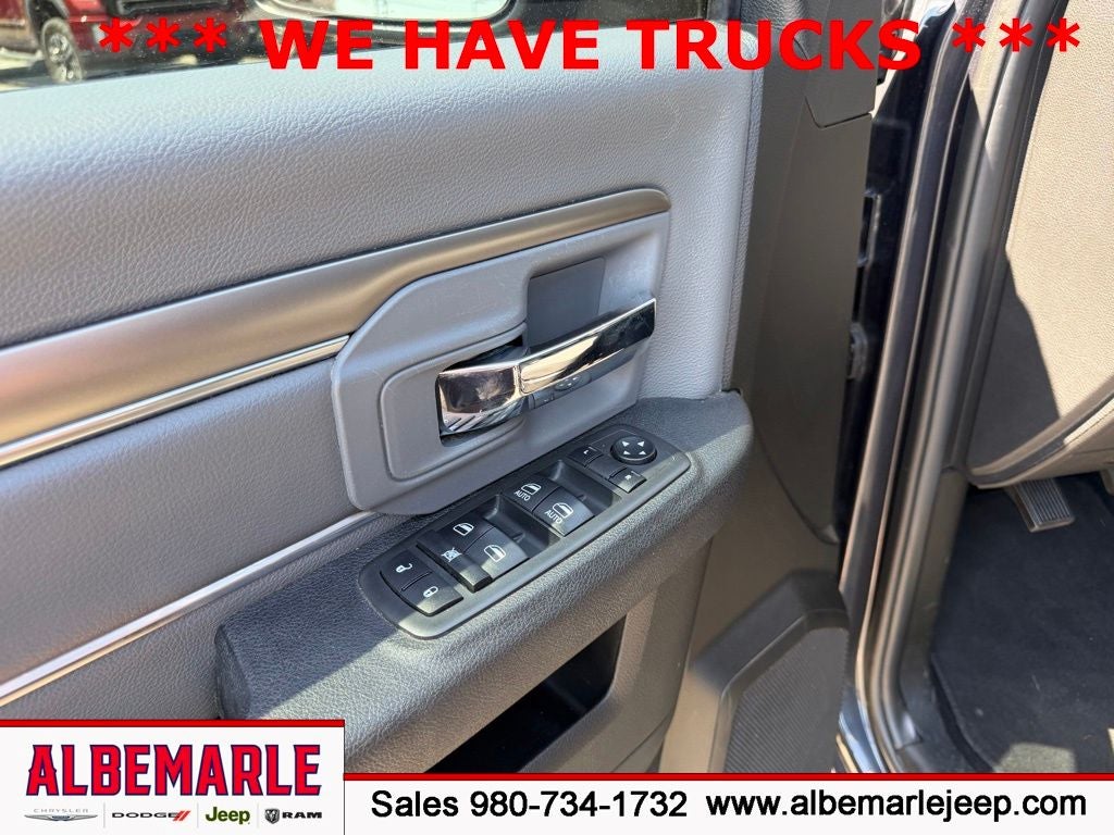 2021 RAM 1500 Classic SLT Crew Cab 4x4 5'7' Box