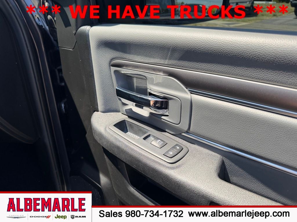 2021 RAM 1500 Classic SLT Crew Cab 4x4 5'7' Box