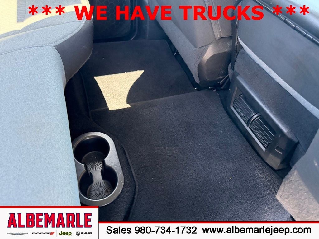 2021 RAM 1500 Classic SLT Crew Cab 4x4 5'7' Box