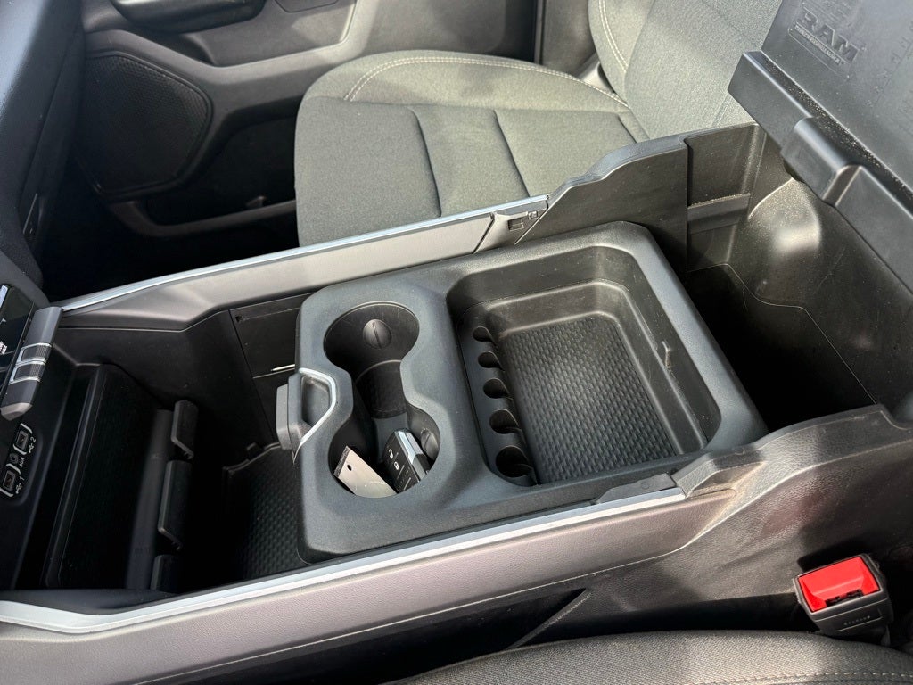 2022 RAM 1500 Big Horn Crew Cab 4x2 5'7' Box