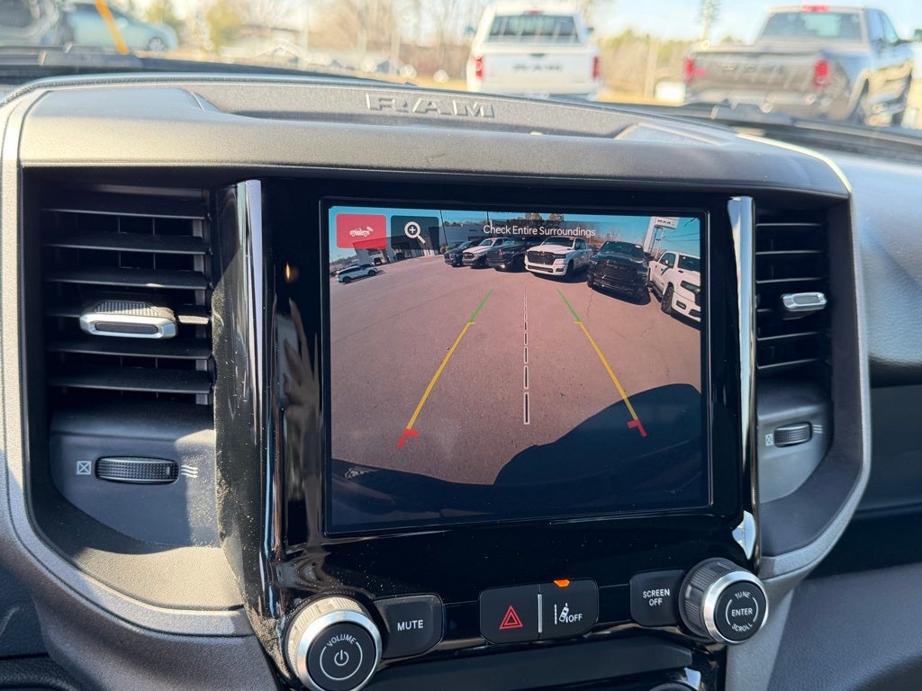 2025 RAM 1500 Tradesman Crew Cab 4x4 5'7' Box