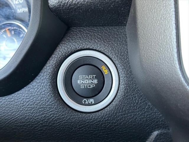 2020 RAM 1500 Big Horn Crew Cab 4x4 5'7' Box