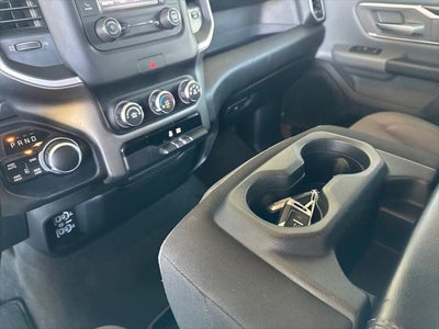 2020 RAM 1500 Big Horn Crew Cab 4x4 5'7' Box