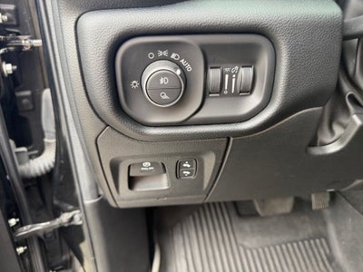 2022 RAM 1500 Laramie Crew Cab 4x4 5'7' Box