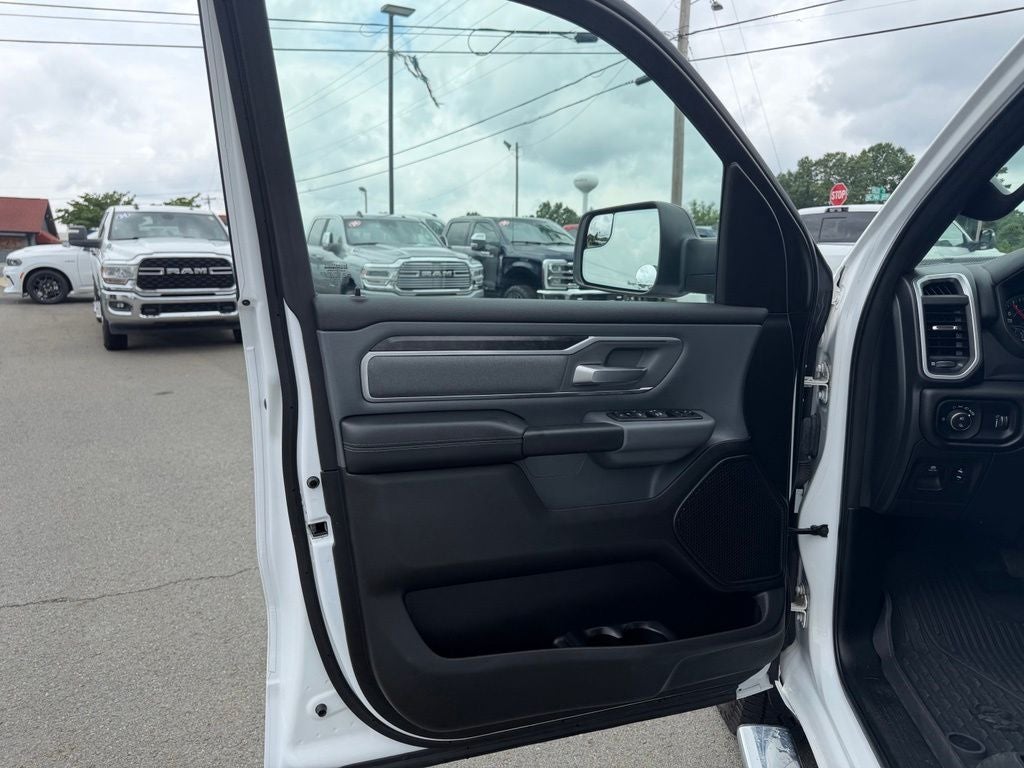 2022 RAM 1500 Big Horn Crew Cab 4x4 6'4' Box