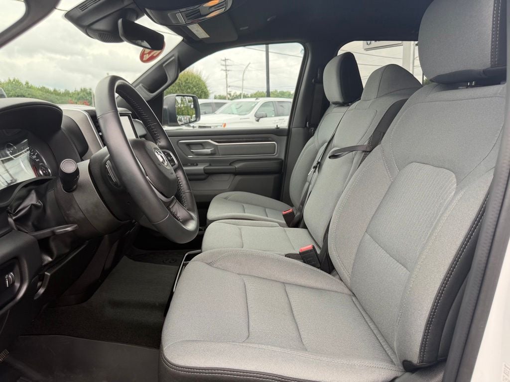 2022 RAM 1500 Big Horn Crew Cab 4x4 6'4' Box