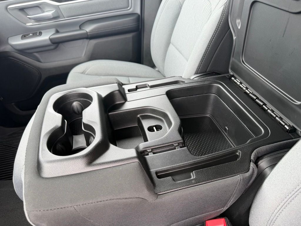 2022 RAM 1500 Big Horn Crew Cab 4x4 6'4' Box