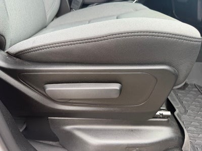2022 RAM 1500 Big Horn Crew Cab 4x4 6'4' Box