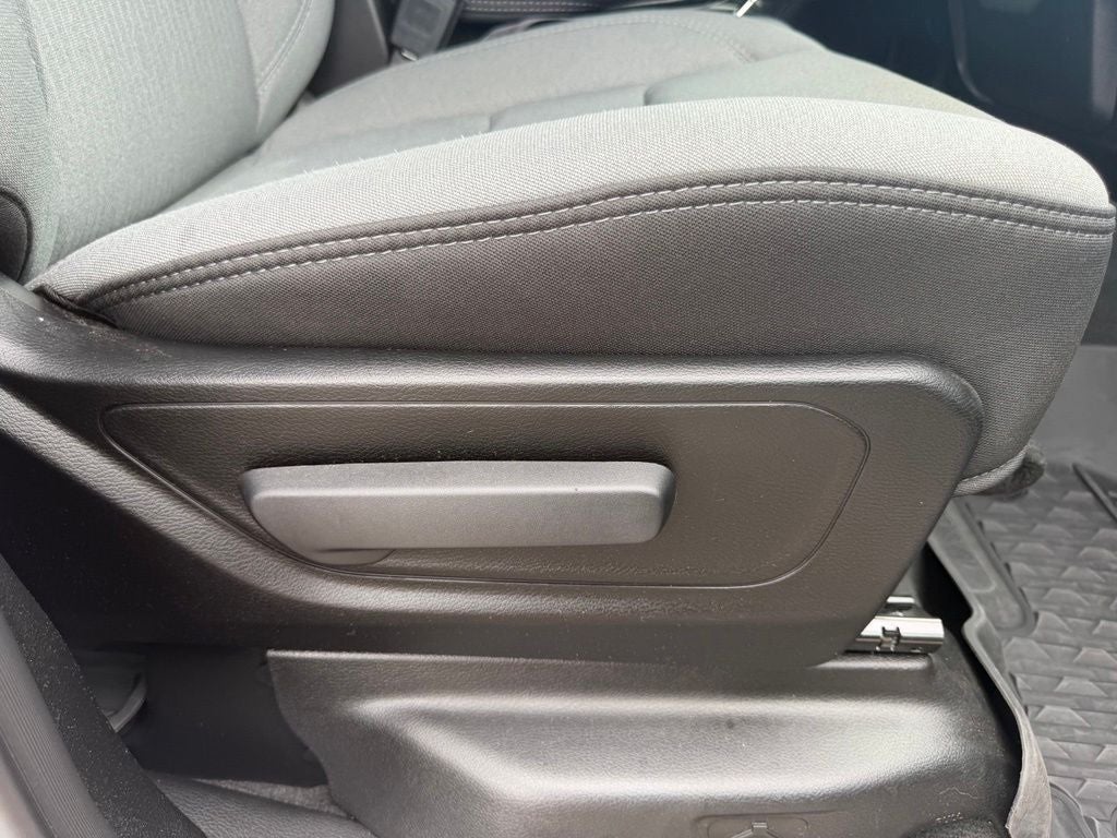 2022 RAM 1500 Big Horn Crew Cab 4x4 6'4' Box