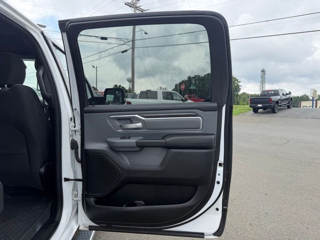 2022 RAM 1500 Big Horn Crew Cab 4x4 6'4' Box