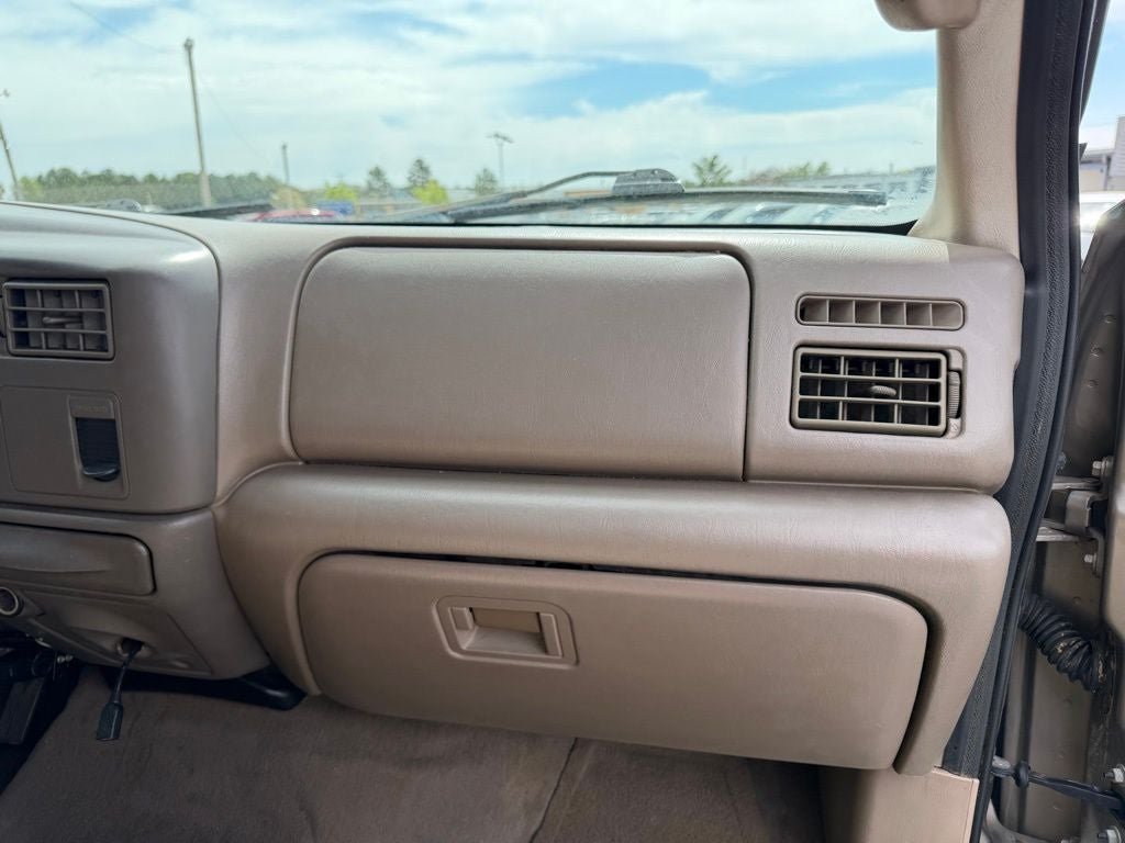 2002 Ford F-250 Base