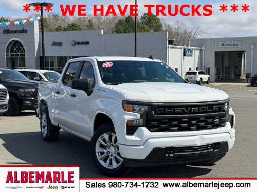 2022 Chevrolet Silverado 1500 4WD Crew Cab Short Bed Custom