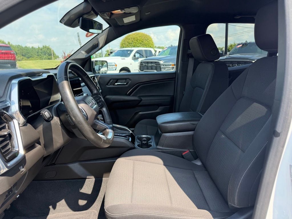 2023 GMC Canyon 4WD Crew Cab Short Box Elevation