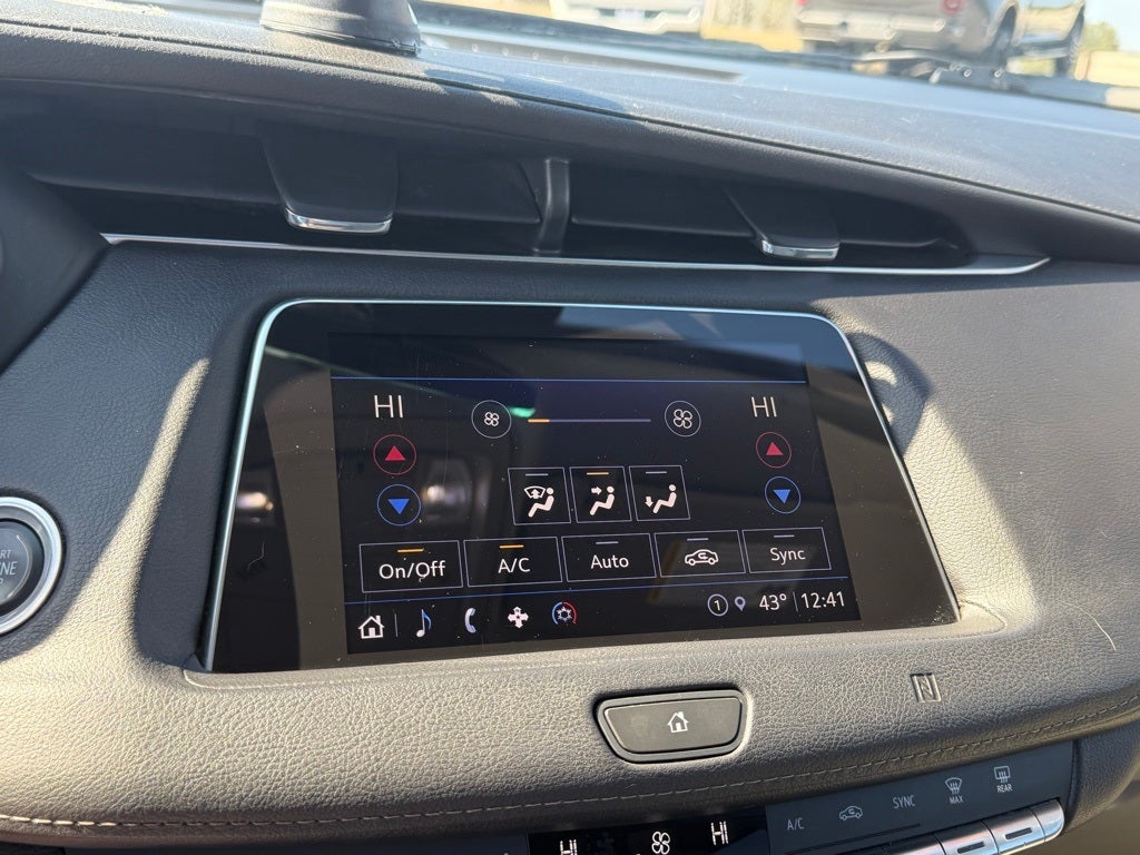 2021 Cadillac XT4 FWD Luxury