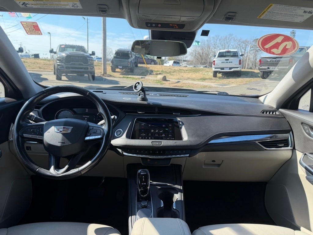 2021 Cadillac XT4 FWD Luxury