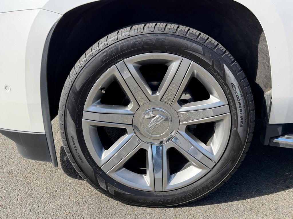 2018 Cadillac Escalade Luxury