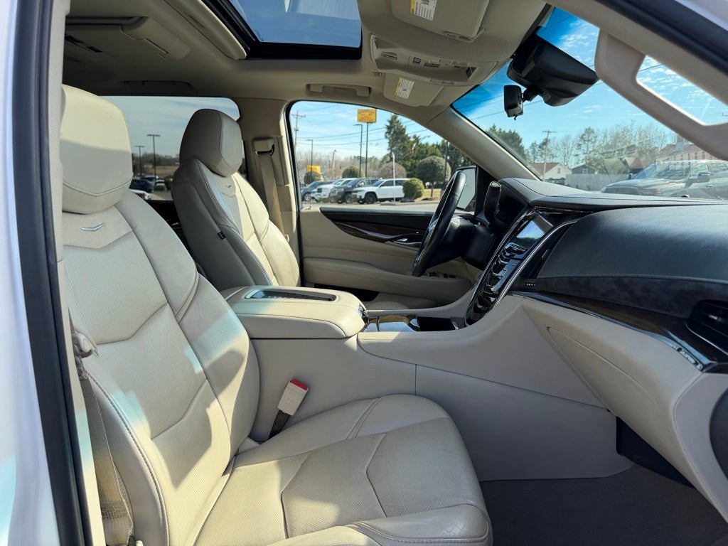2018 Cadillac Escalade Luxury