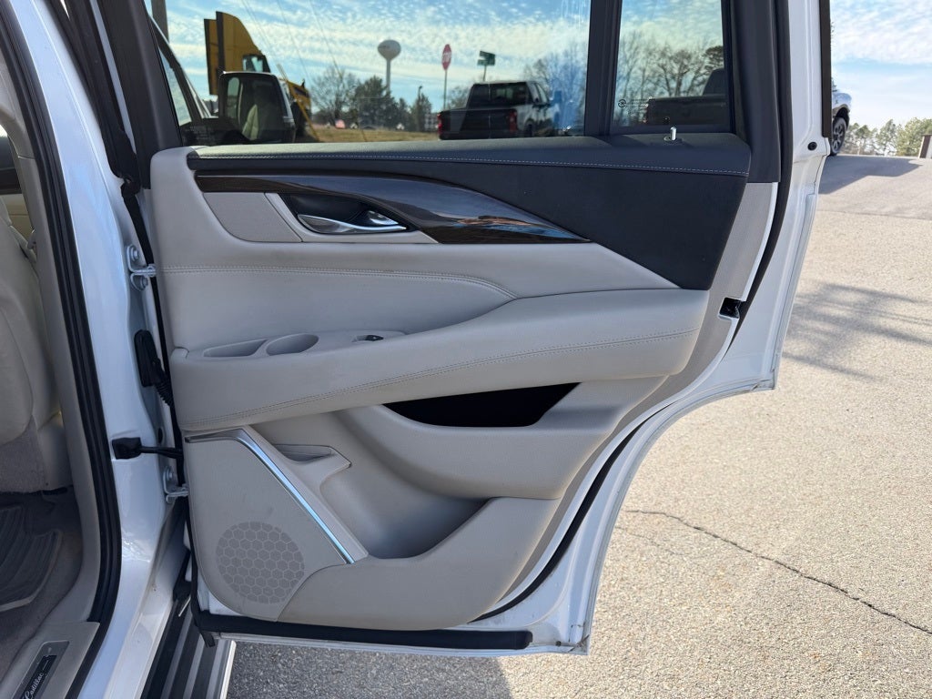2018 Cadillac Escalade Luxury