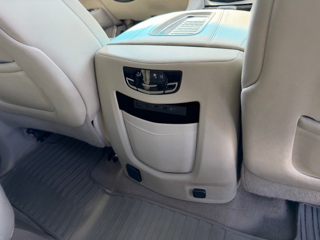 2018 Cadillac Escalade Luxury